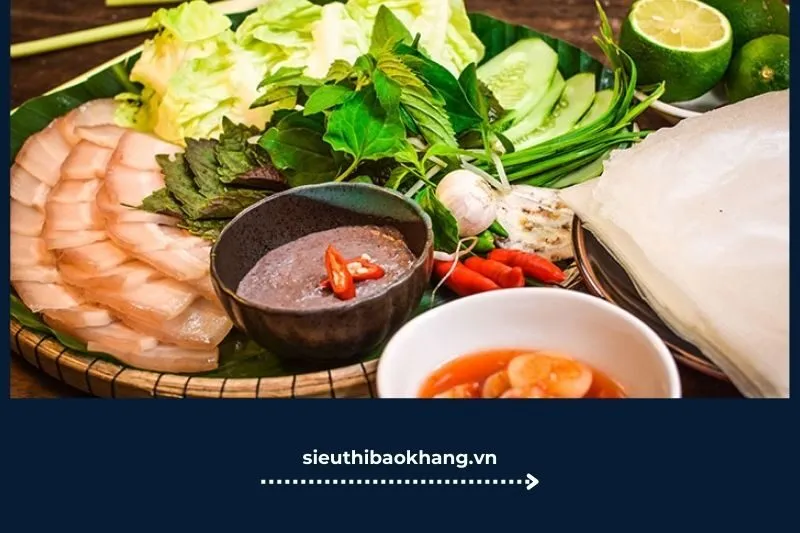 Bánh Tráng Cuốn Thịt Heo Sài Gòn Cô Quyên Xứ Quảng