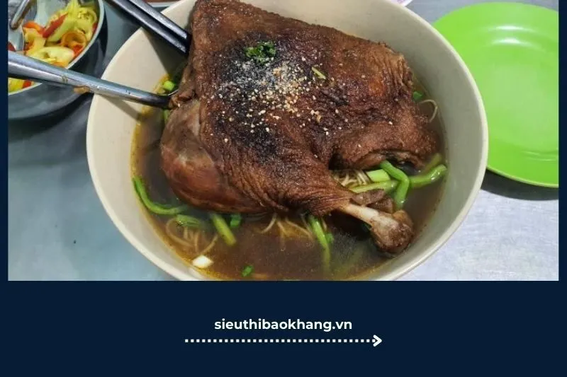 Quán Mì Vịt Tiềm Sanh Ký