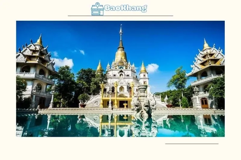 Trải nghiệm tại chùa: Lễ Phật, thiền định và tham quan